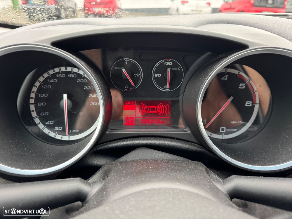 Alfa Romeo Giulietta 1.6 JTDm - 8