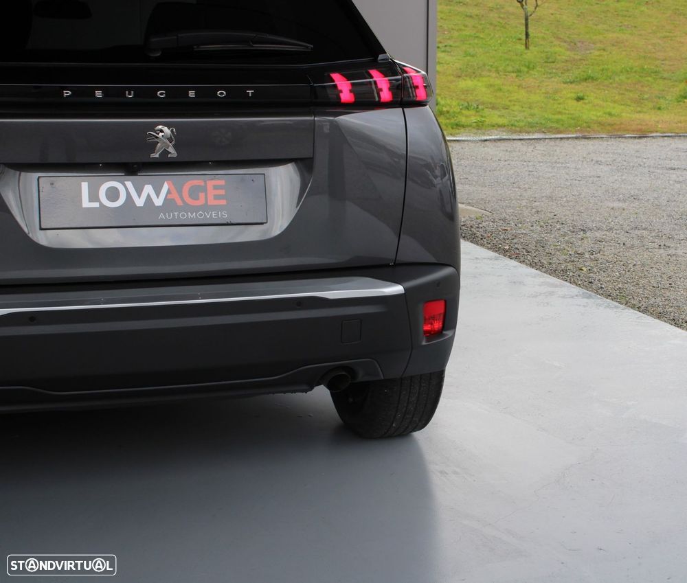 Peugeot 2008 1.2 PureTech Allure - 32