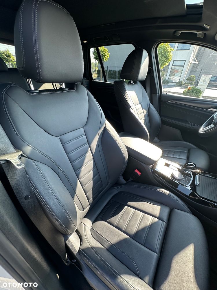 BMW X3 xM40i mHEV - 23