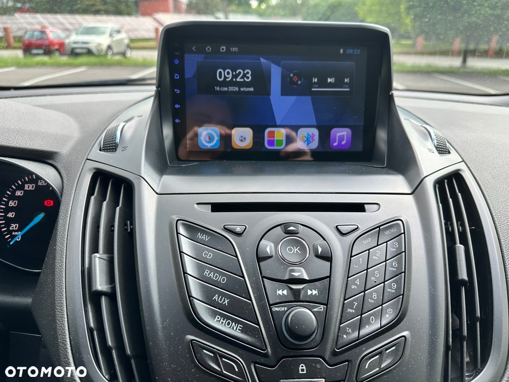 Ford Kuga - 10
