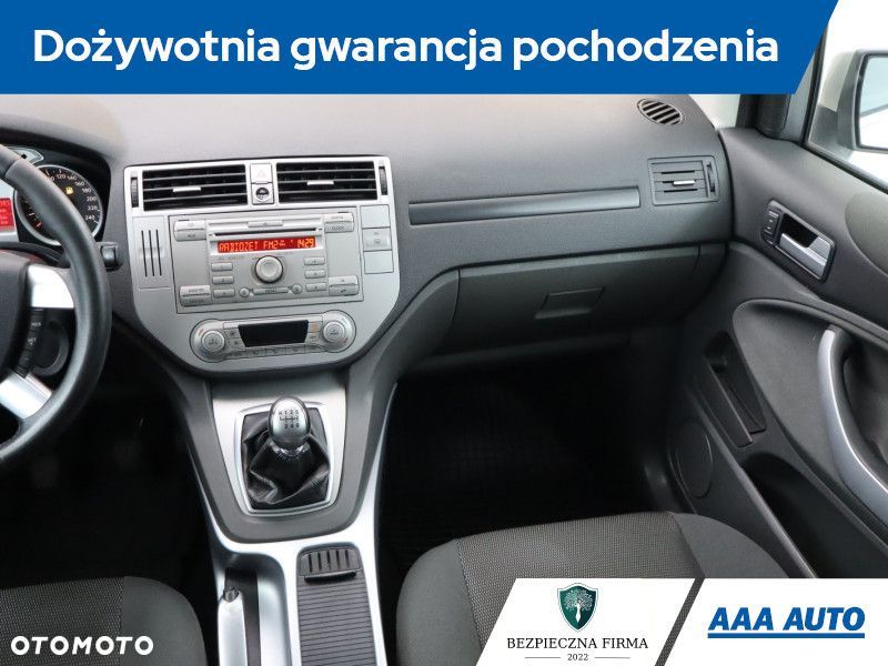 Ford Kuga - 10