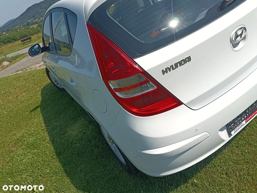 Hyundai i30 2.0 Premium - 9