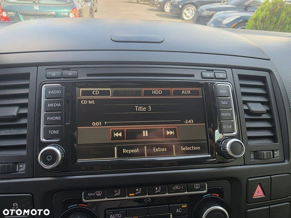 Volkswagen Multivan - 24