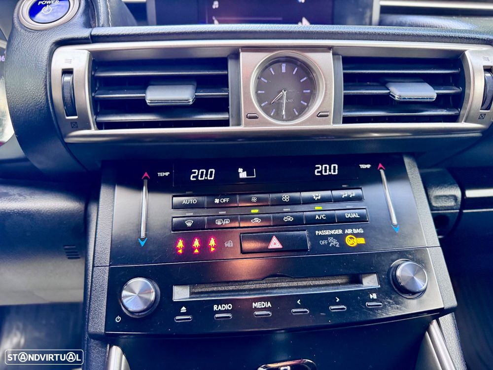 Lexus IS 300H Pack Luxury - 15