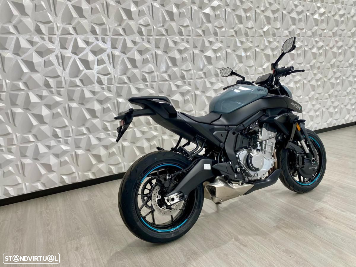 CF Moto 675NK - 2