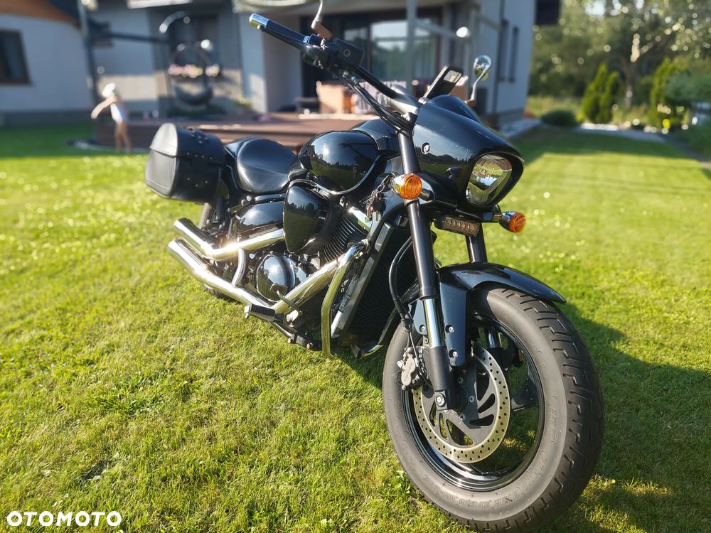 Suzuki Intruder - 17