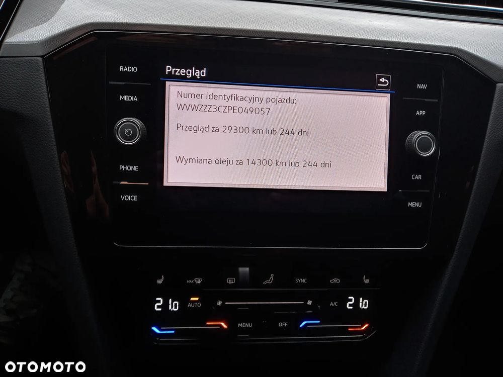 Volkswagen Passat 2.0 TSI Business DSG - 23