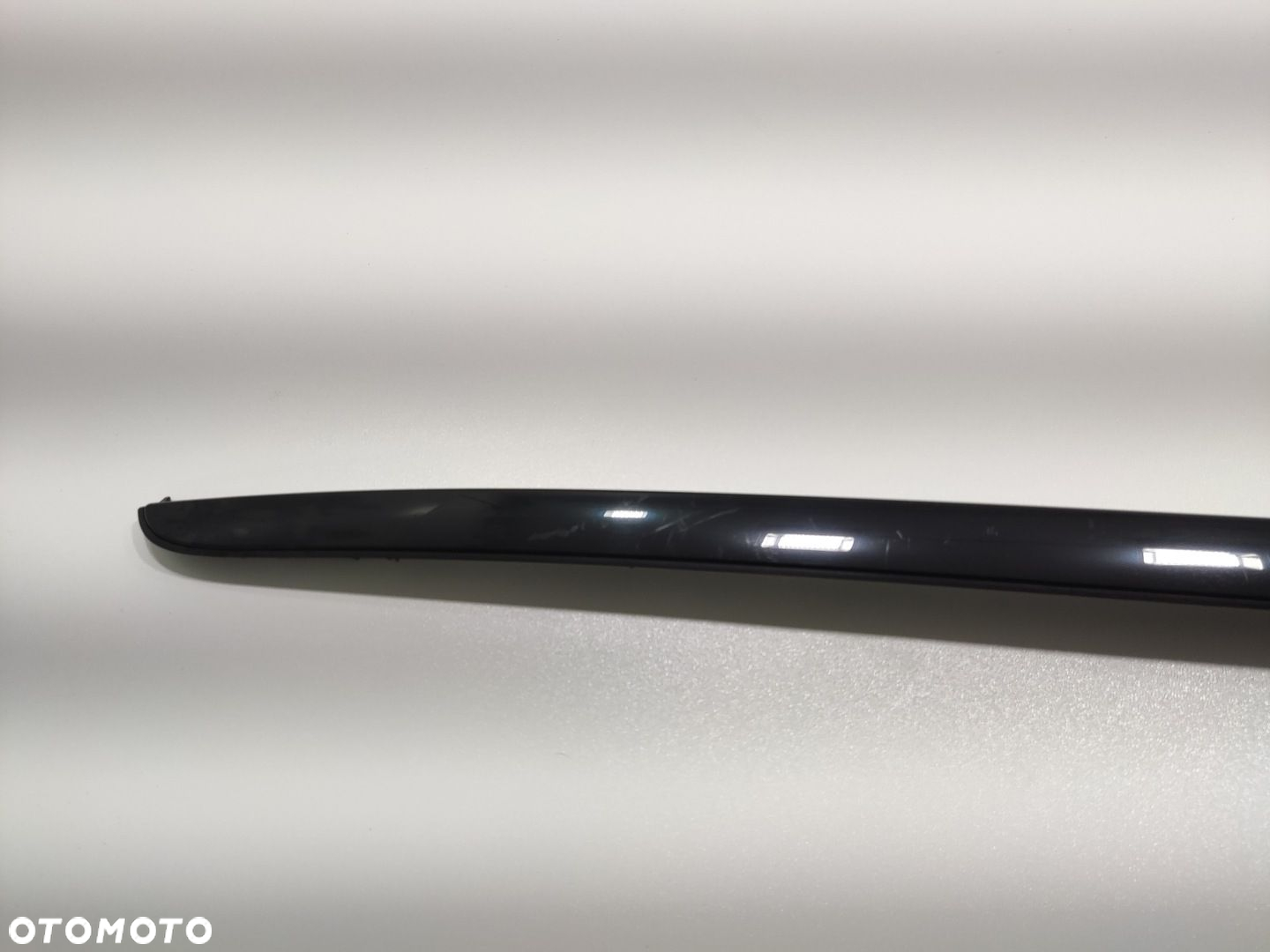 LISTWA SZYBY CZOŁOWEJ PRAWA PEUGEOT 3008 II 2016-2024 9810111980 - 3