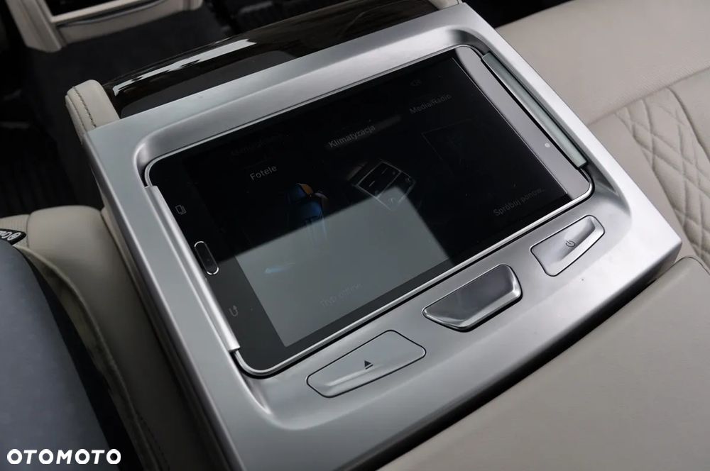 BMW Seria 7 750Ld xDrive - 27