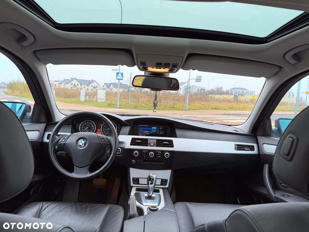 BMW Seria 5 525i Edition Exclusive - 15