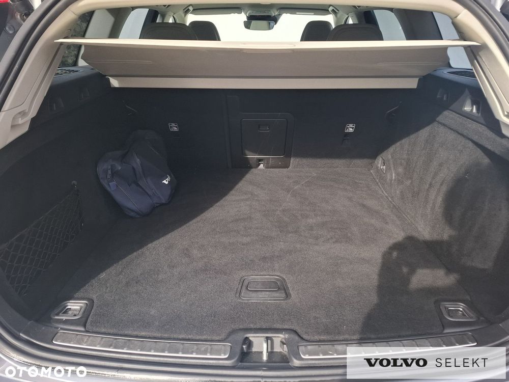 Volvo V60 Cross Country - 32