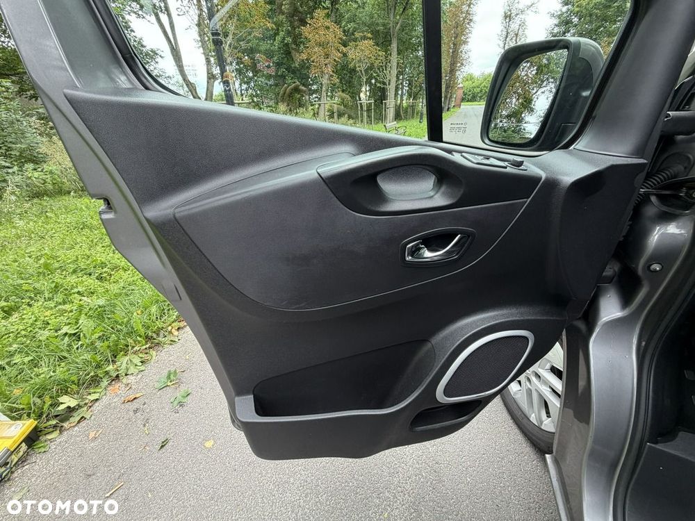 Opel Vivaro - 19