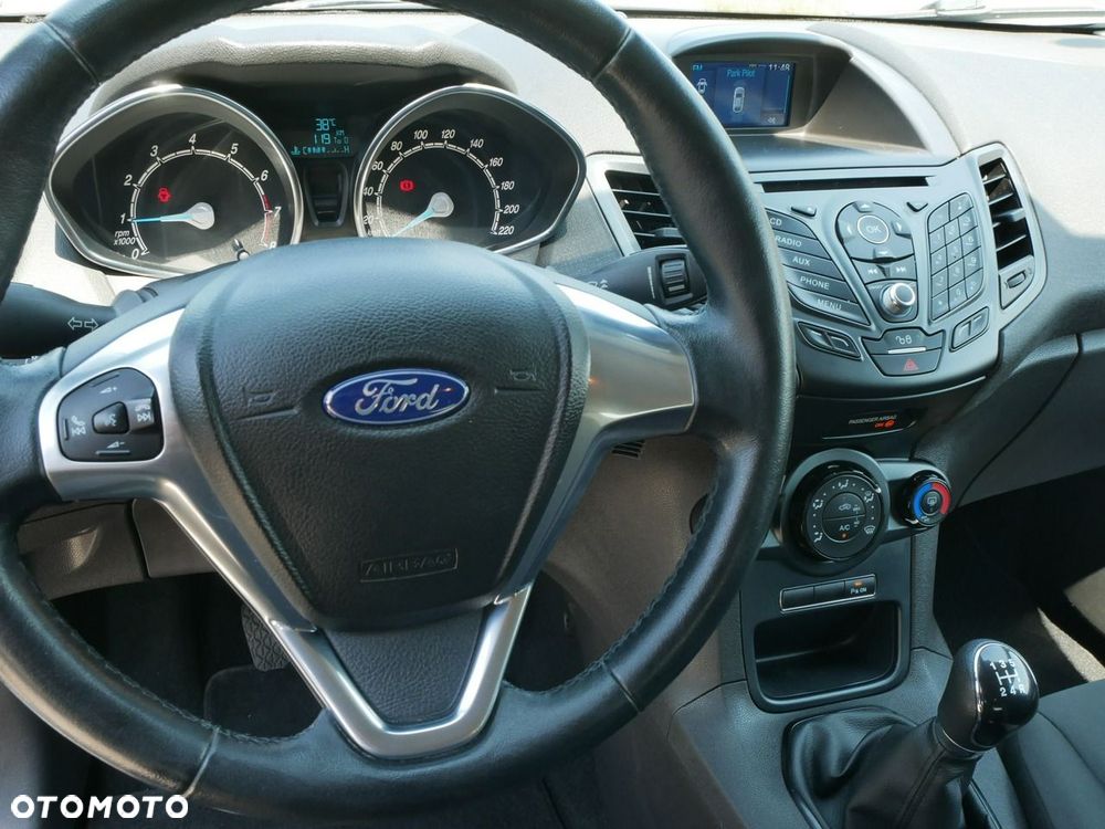 Ford Fiesta 1.0 Celebration - 6