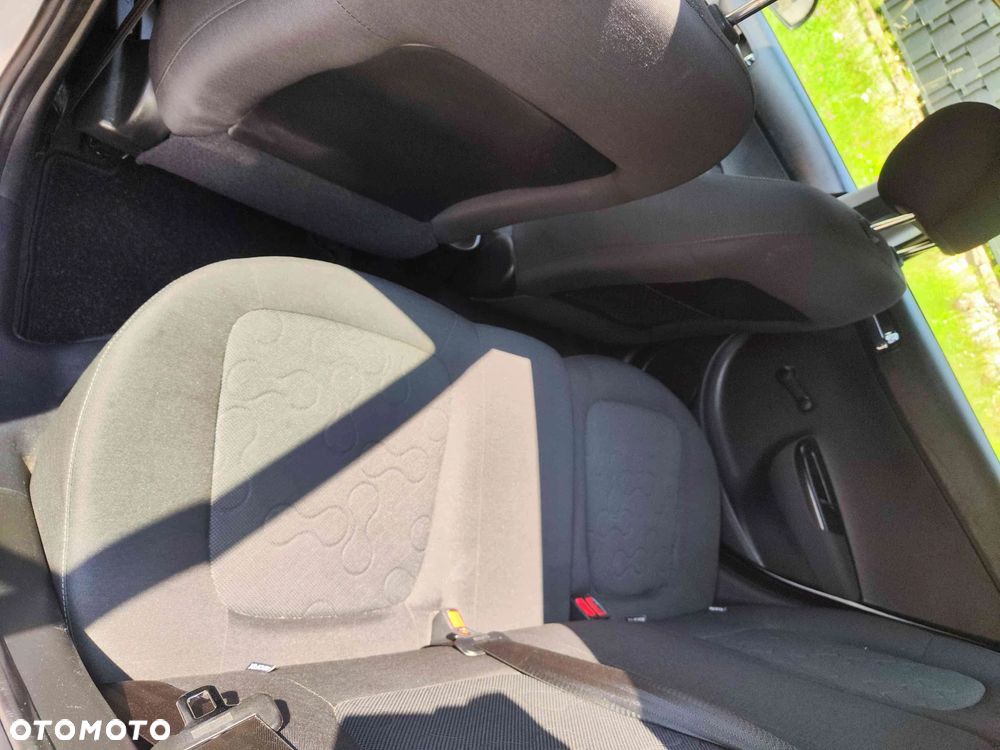 Hyundai i20 1.2 FIFA WM Edition - 13