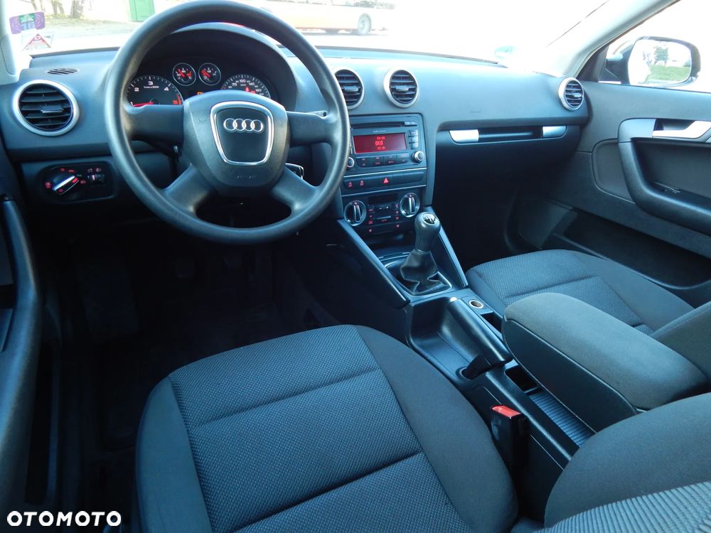 Audi A3 Sportback 1.6 TDI Ambition - 15