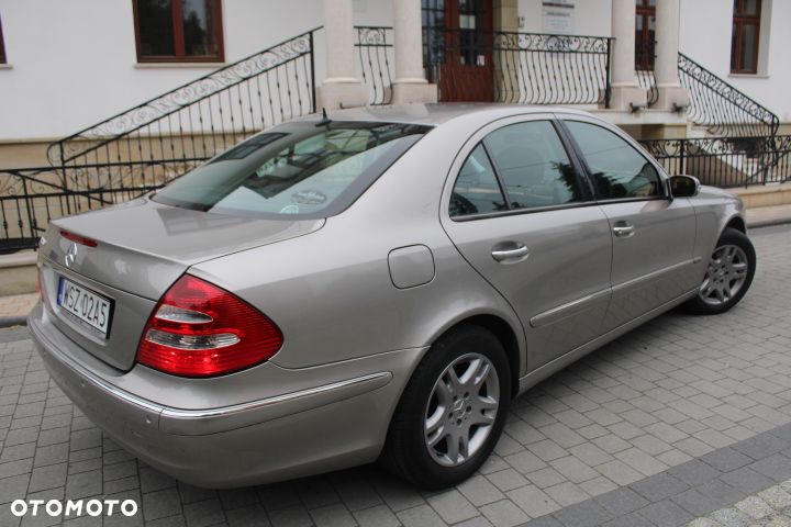 Mercedes-Benz Klasa E - 21