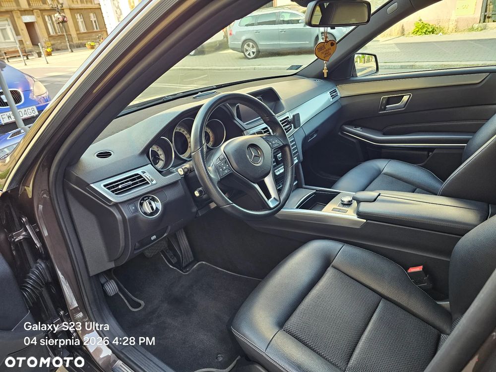 Mercedes-Benz Klasa E 200 7G-TRONIC Elegance - 17