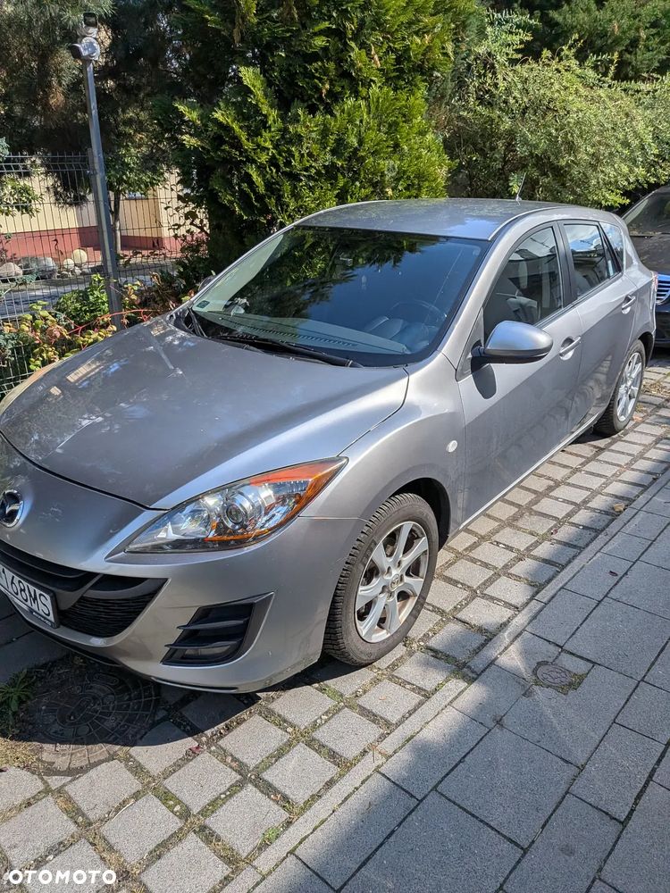 Mazda 3 1.6 Active + - 1