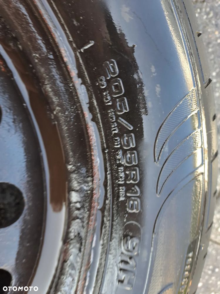 Toyota Corolla Verso komplet felg stalowych z oponami 205/55 R16 5x114,3 - 7