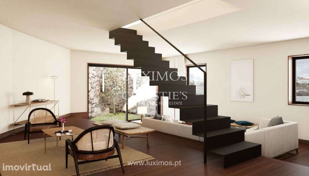 Venda de edifício para reabilitar, junto ao Rio Douro, no Cais de Gai - Grande imagem: 3/5