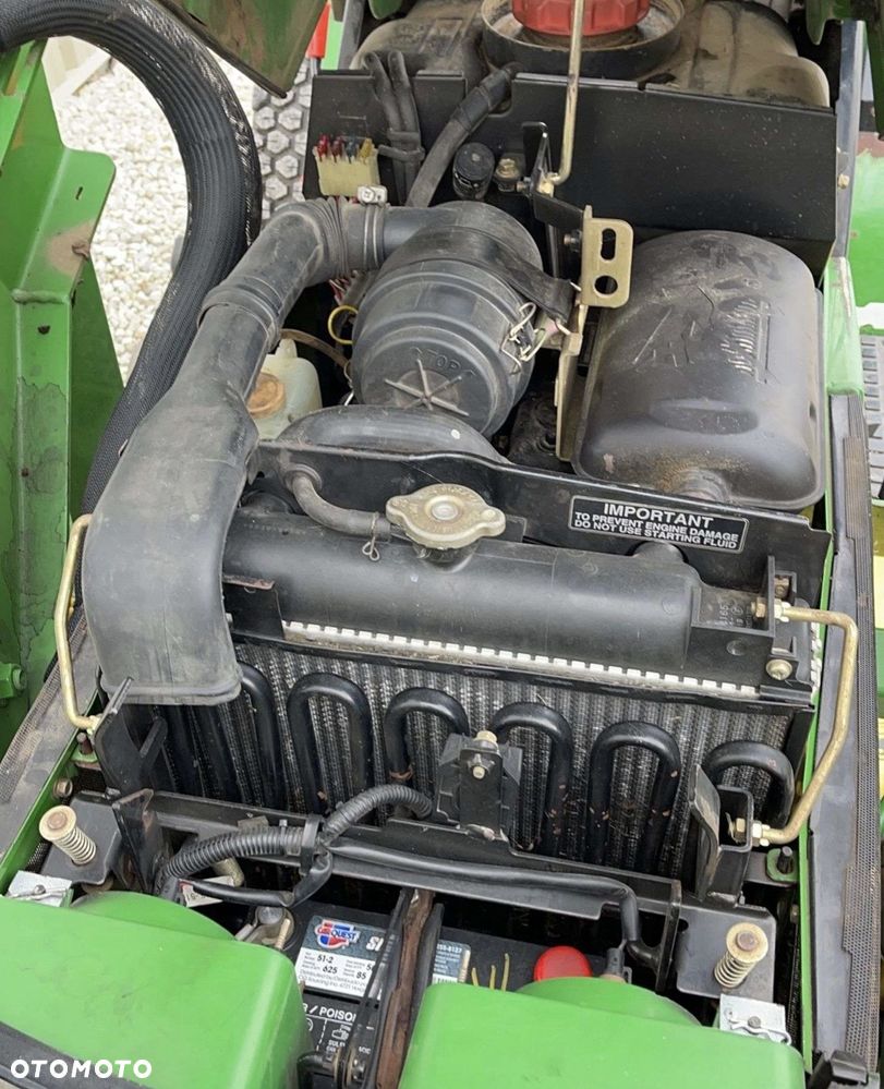 John Deere 4100 - 14