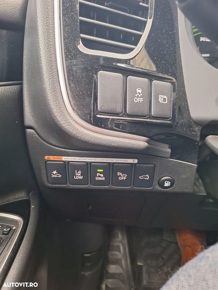 Mitsubishi Outlander PHEV 2.4 L 4X4 Instyle+ - 30