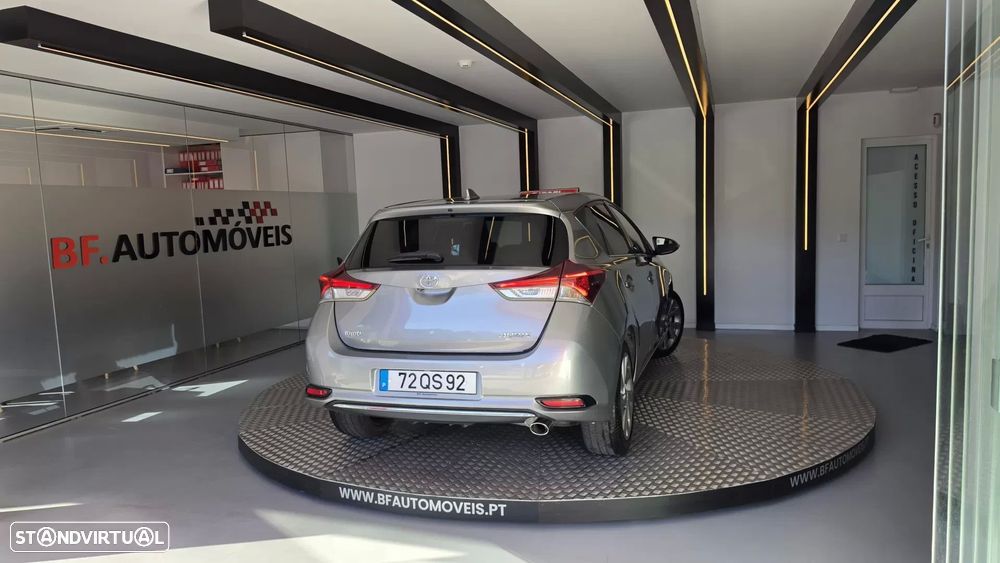 Toyota Auris 1.6 D-4D Exclusive+Navi - 17