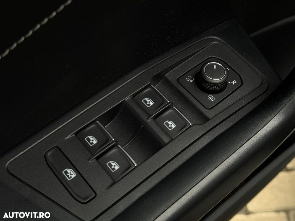 Volkswagen T-Roc - 18