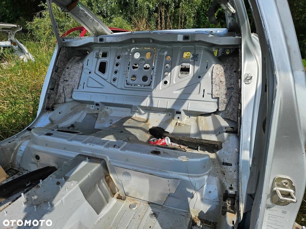 Błotnik Ćwiartka LY7W Poszycie Słupek Próg Podłużnica Dach Audi A6 C6 Sedan - 39