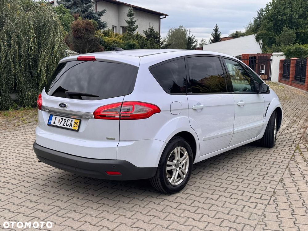 Ford S-Max - 16