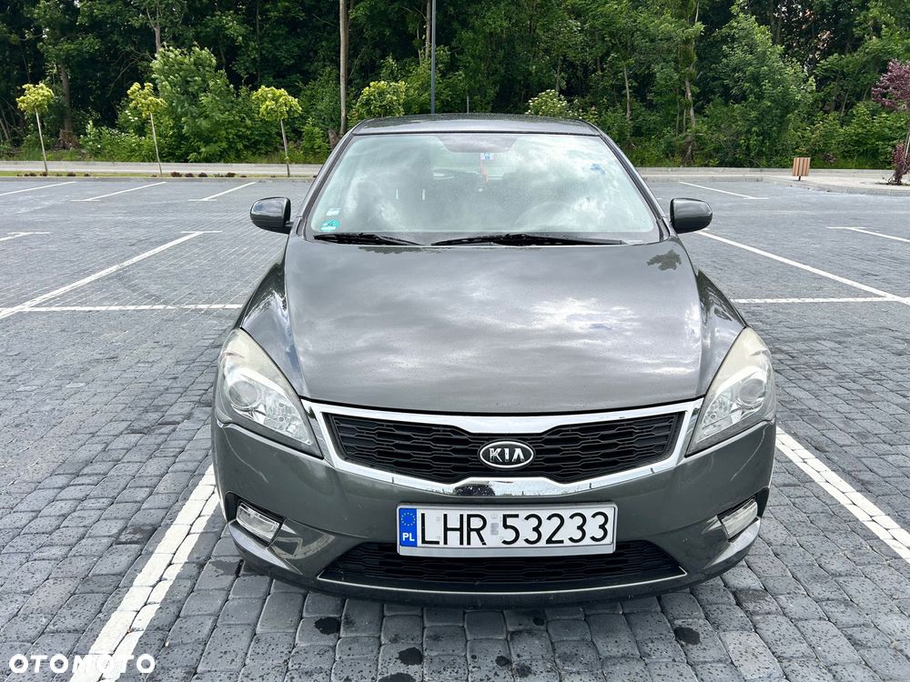 Kia Ceed - 5