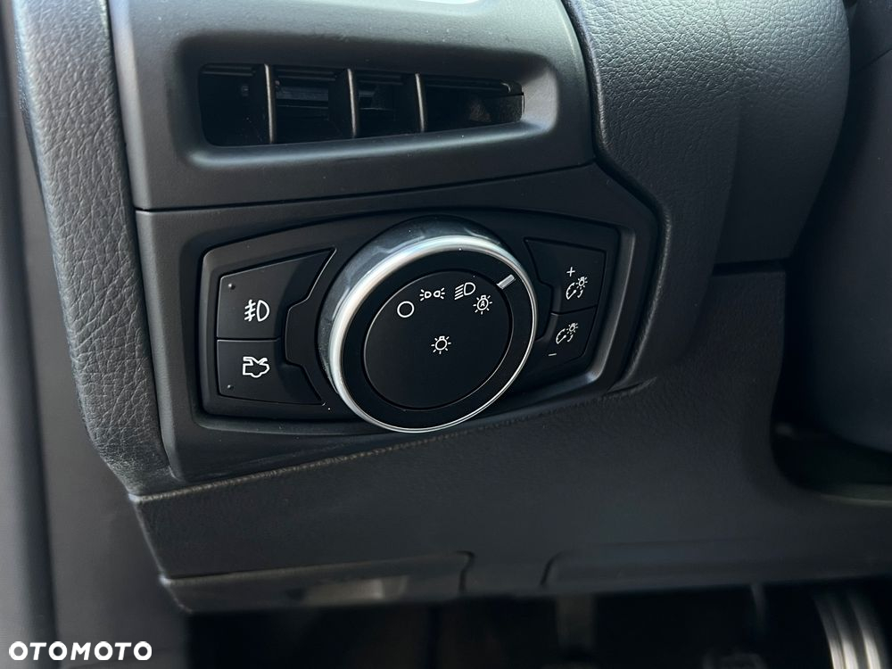 Ford Focus 2.0 EcoBoost ST - 25