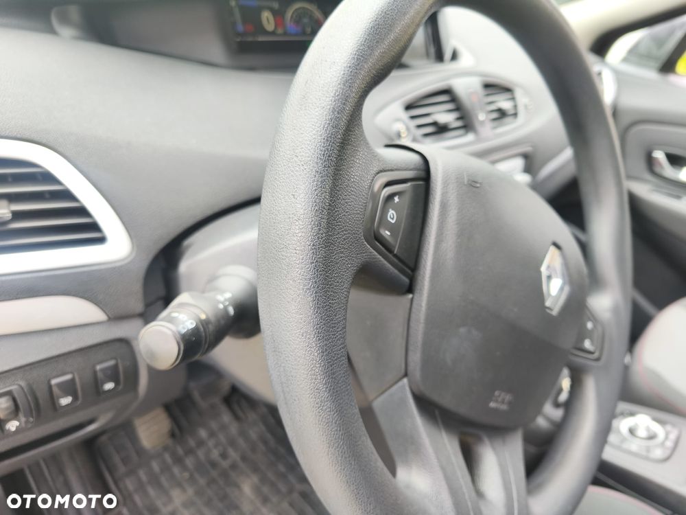 Renault Scenic - 17