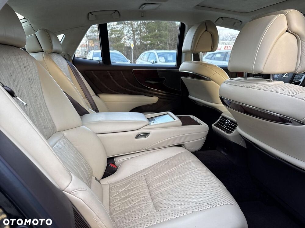 Lexus LS - 17