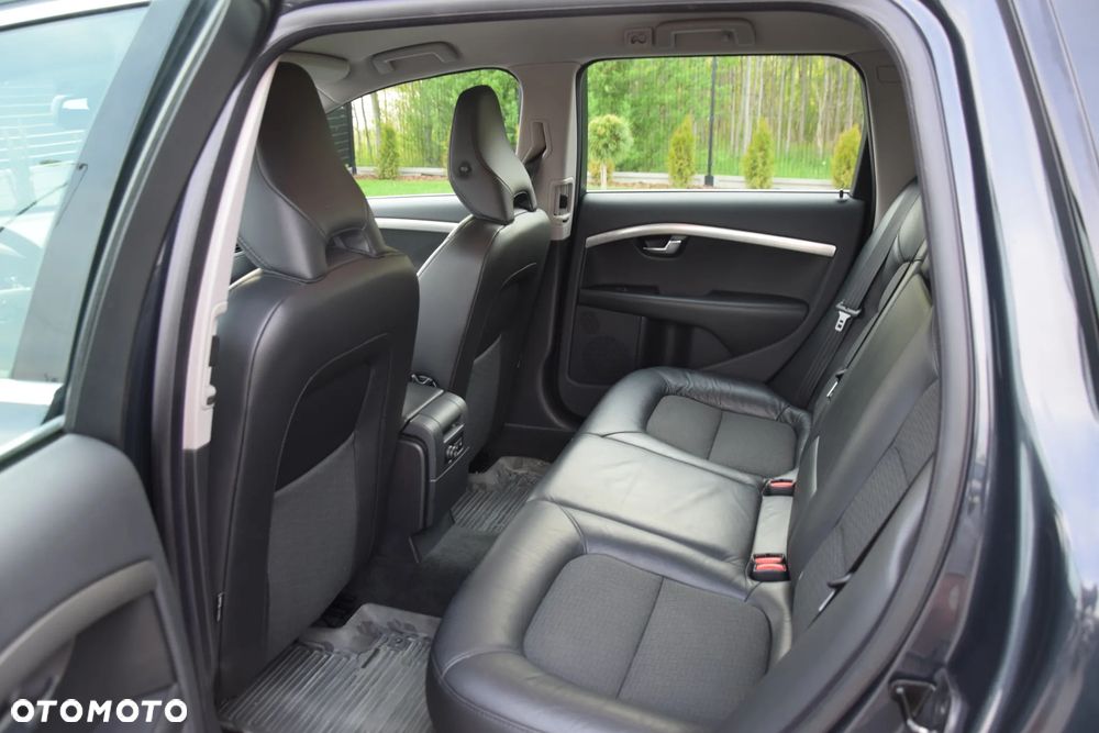 Volvo V70 2.5T Momentum - 20