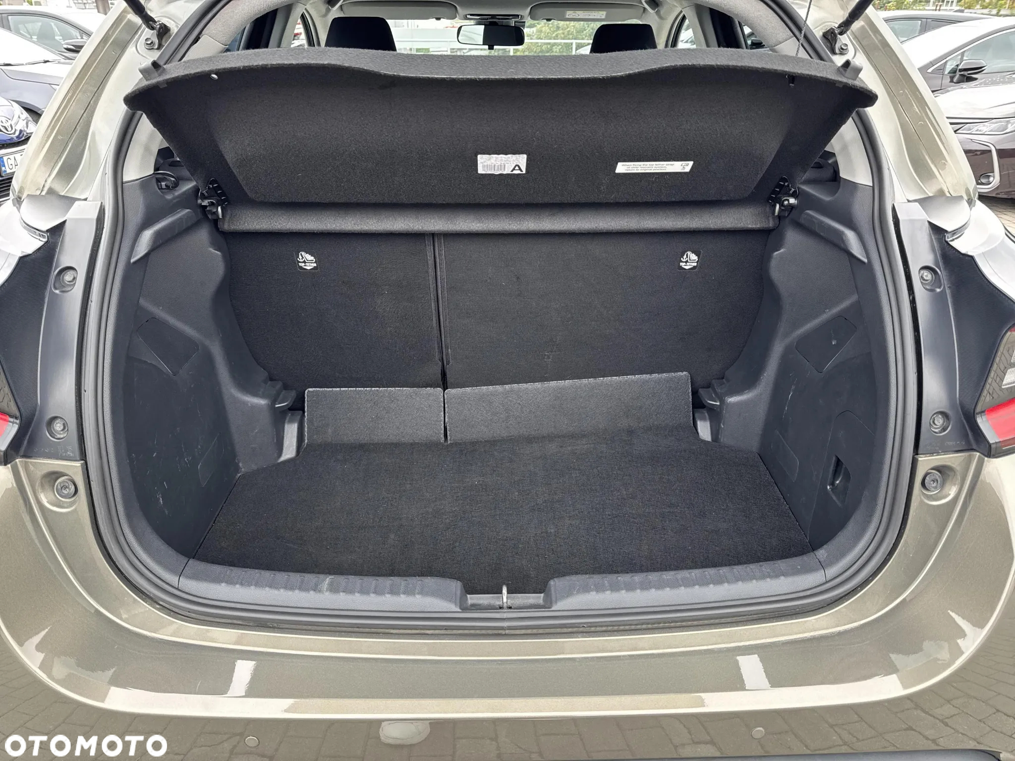 Toyota Yaris 1.5 Comfort CVT - 12