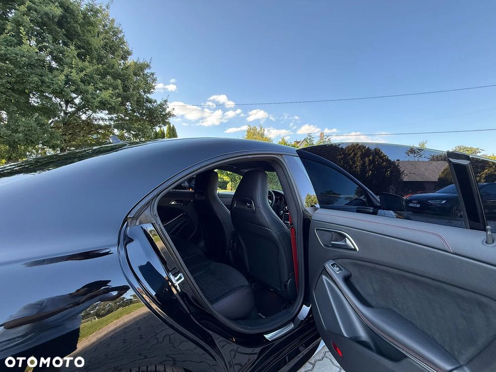 Mercedes-Benz CLA AMG 45 4-Matic - 29
