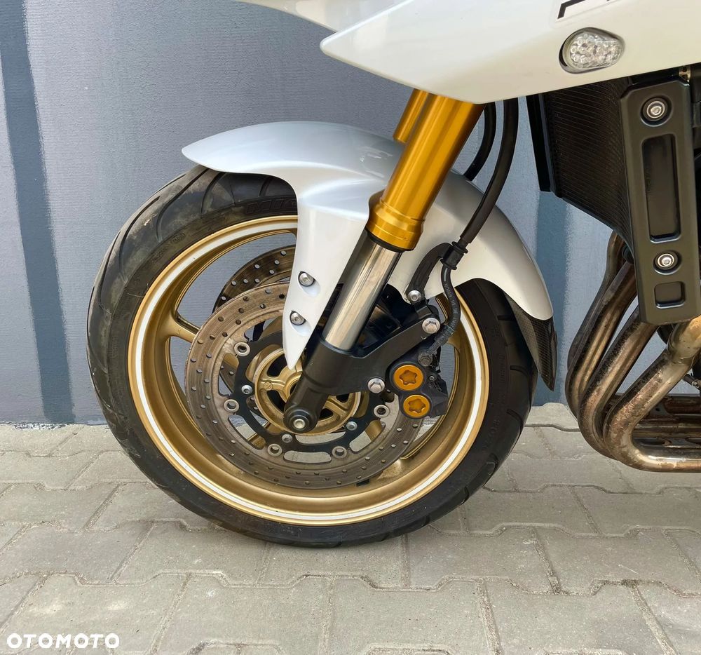 Yamaha FZ8 - 12