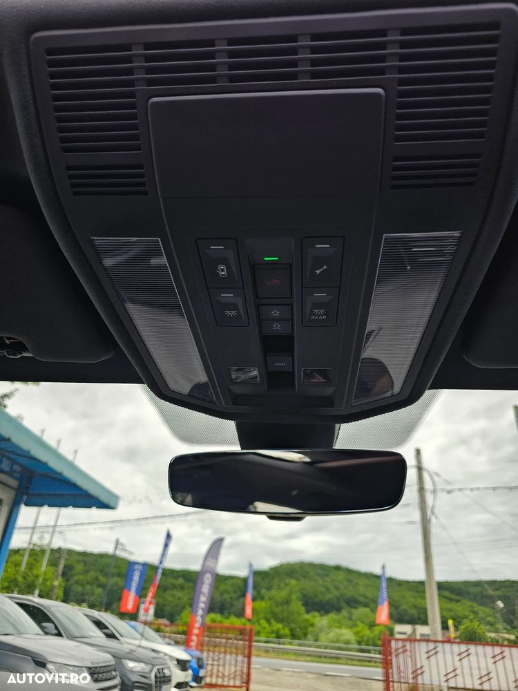 VOLKSWAGEN Touareg 2023 — imagine 34