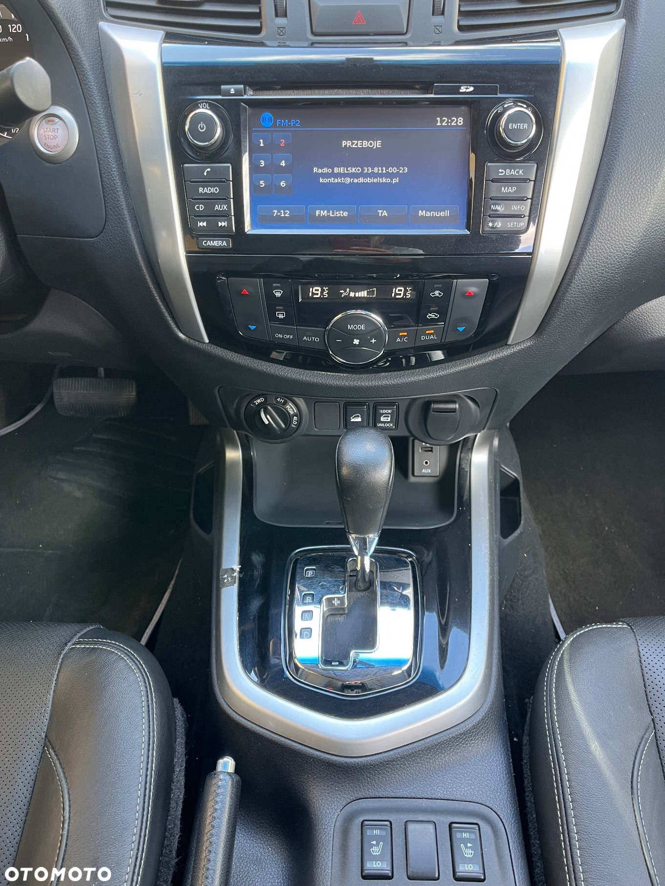 Nissan Navara DC 4x4 Autm EU6 Tekna - 23