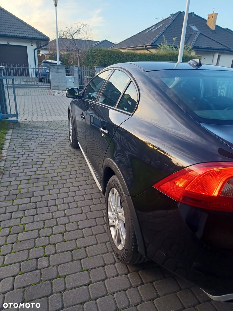 Volvo S60 Cross Country T5 AWD Momentum - 9