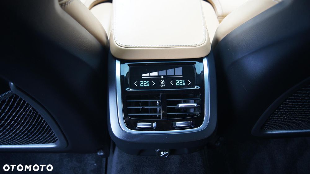 Volvo S90 D5 AWD Inscription - 29