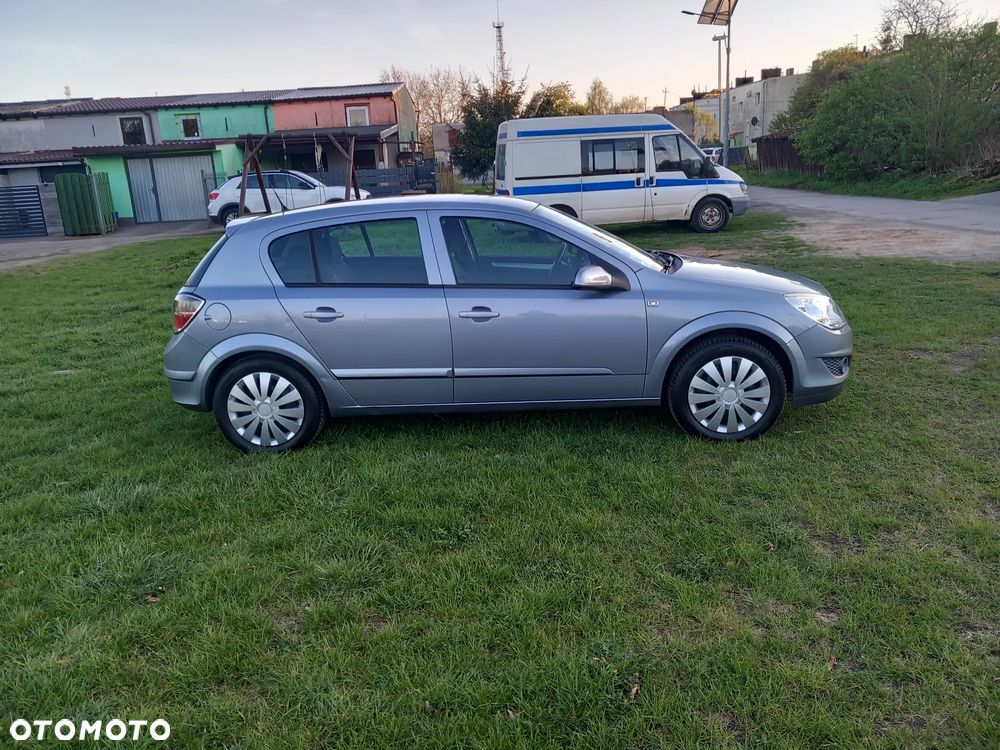 Opel Astra 1.6 Edition Sport - 8