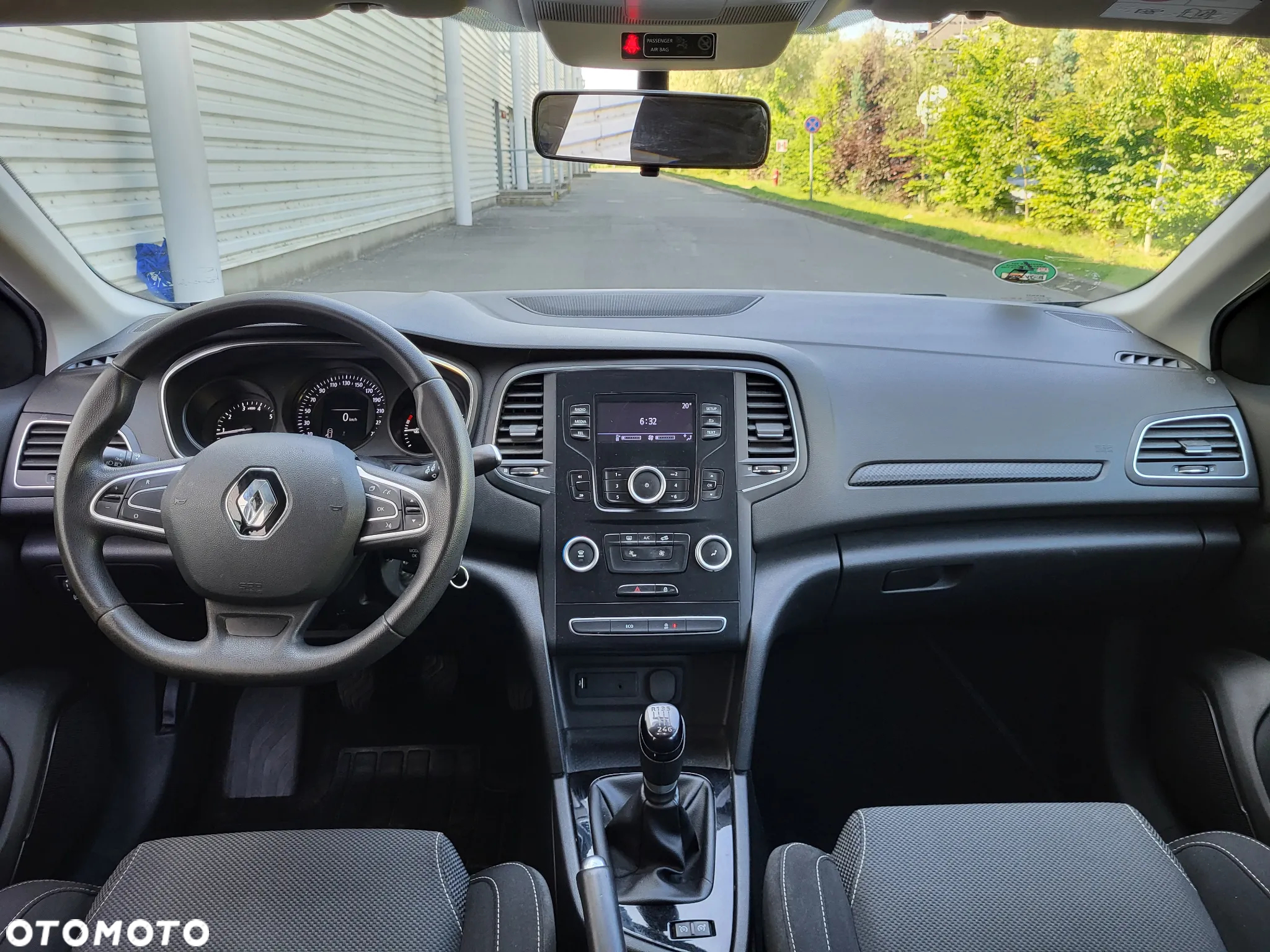 Renault Megane ENERGY TCe 100 LIFE - 10