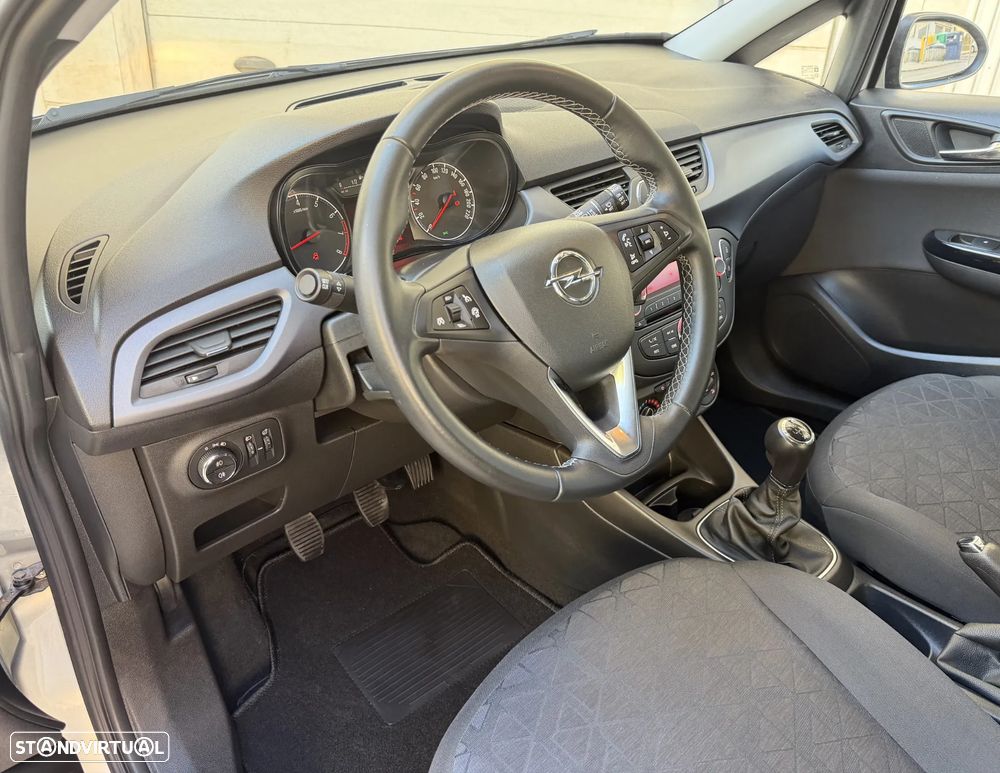 Opel Corsa 1.2 120 Anos - 11