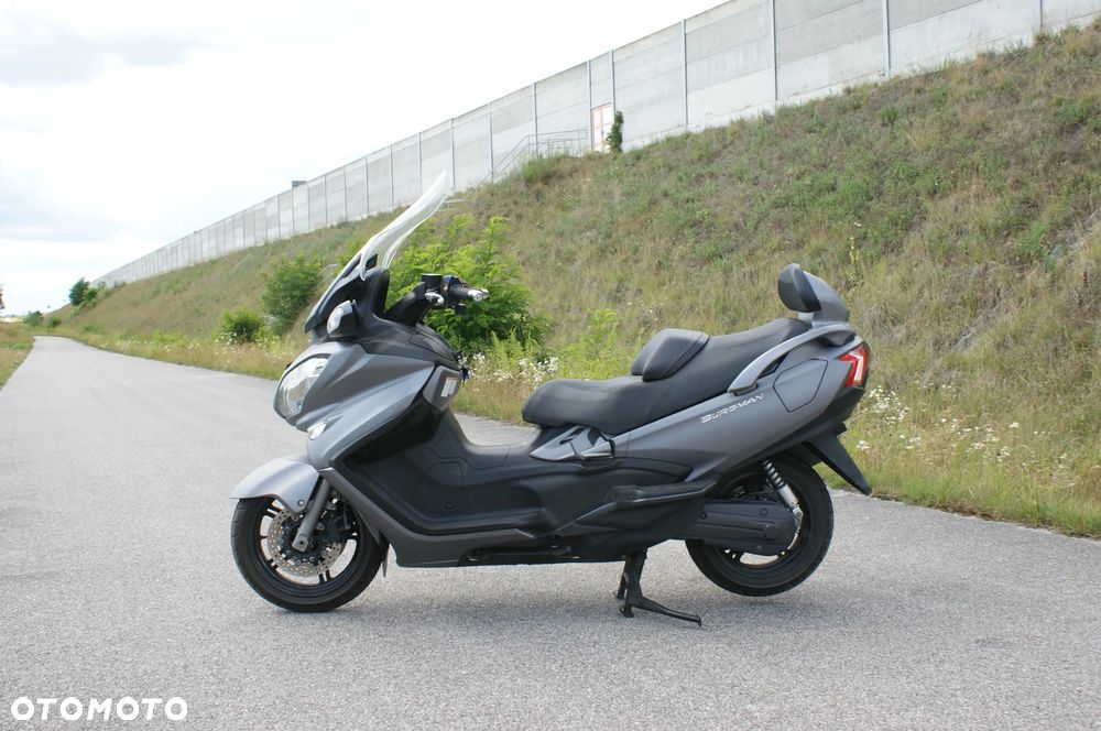 Suzuki Burgman - 6