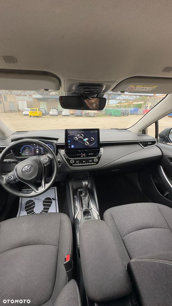 Toyota Corolla 1.8 Hybrid Comfort - 12