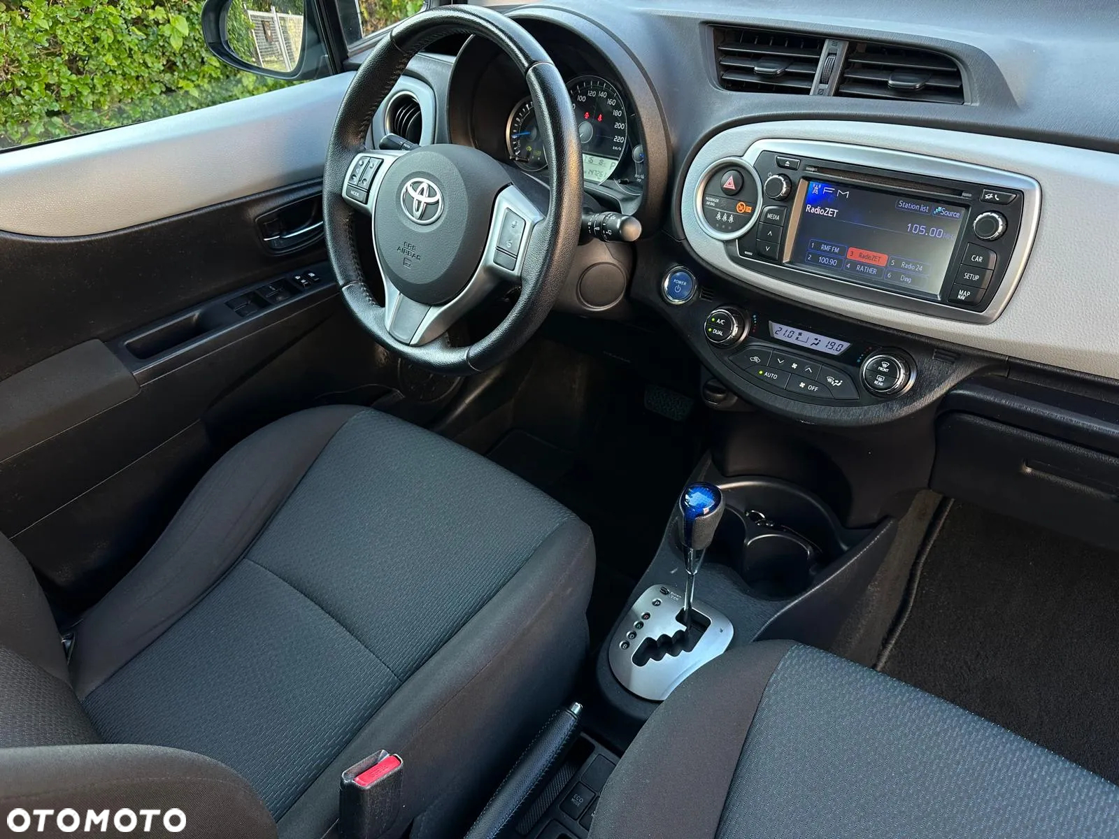 Toyota Yaris Hybrid 100 Business Edition - 5