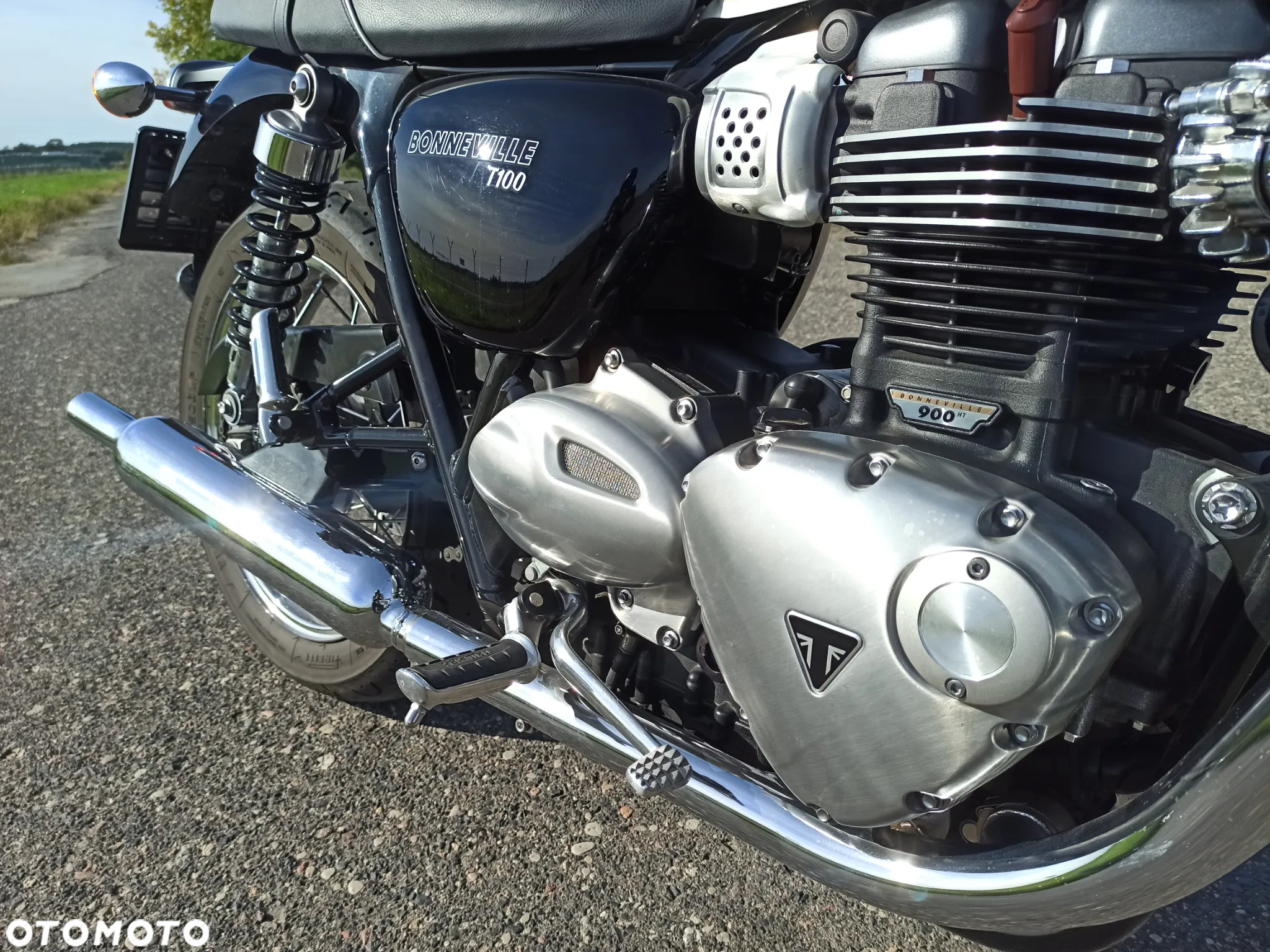 Triumph Bonneville - 7