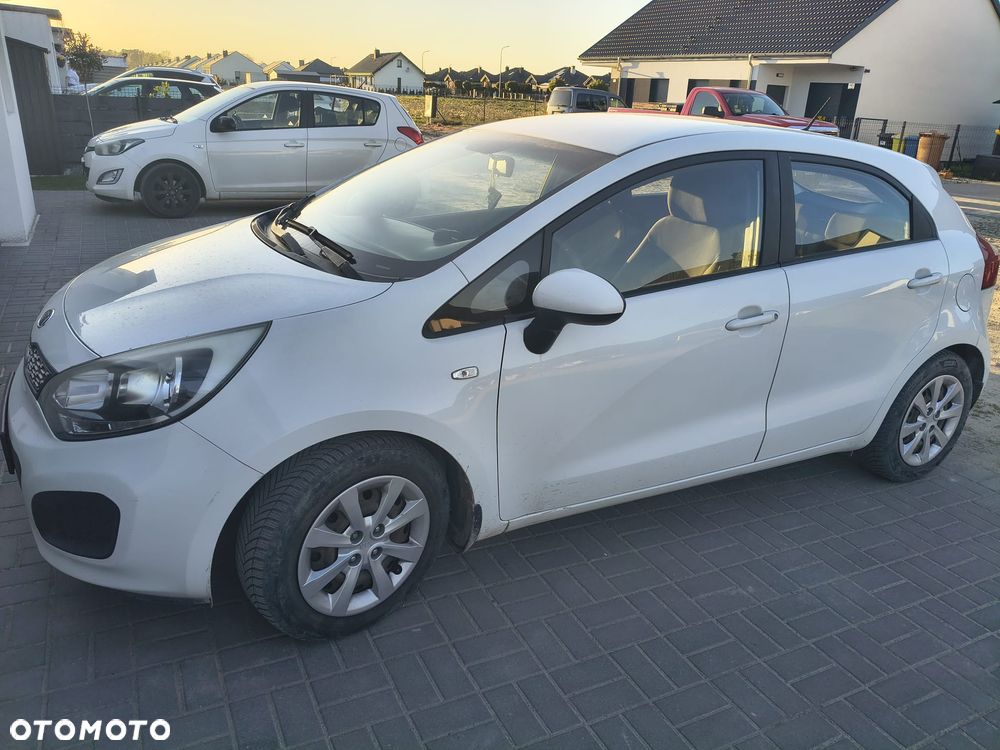 Kia Rio - 1